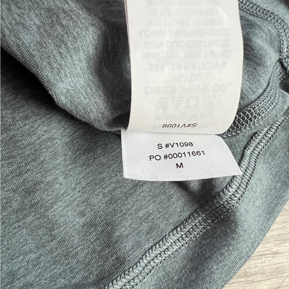 Vuori T Shirt Grey Super Soft - Picture 7 of 8